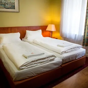 **** Hotel - Heefa Ohg Tyskland